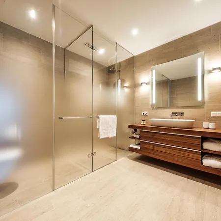 Luxury Panorama With Alpengold Access Appartamento